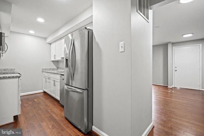 Photo - 5863 Jackson Oak Ct