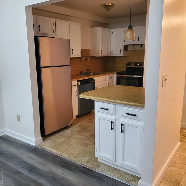 Photo - 160-166 W Rd Unit C34