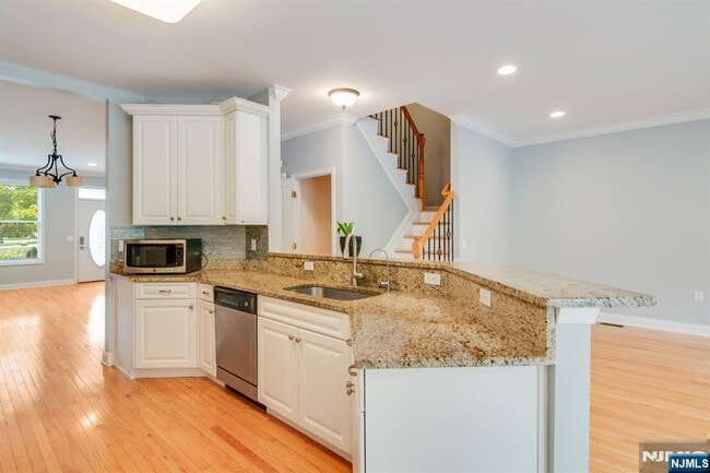 Photo - 1503 Whitney Ln