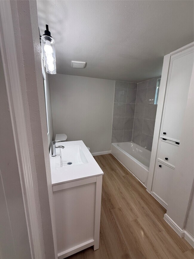 Photo - 7427 Avenue I