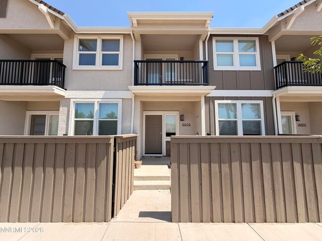 Building Photo - 18659 Village Center Dr