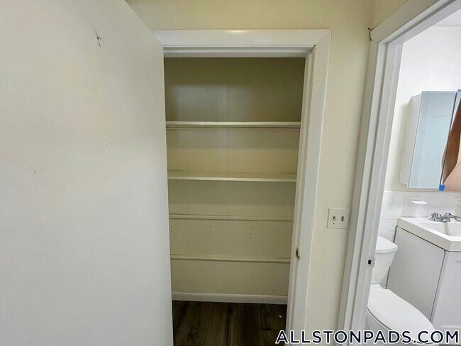 Photo - 26 Allston St Unidad 3