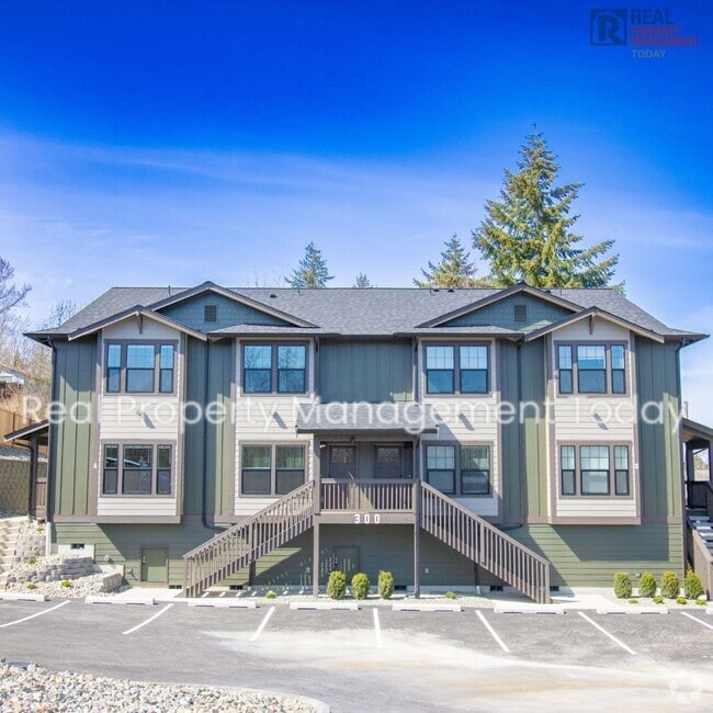 Building Photo - Charles - 300 (Olympic group - Gold) Unit B Rental