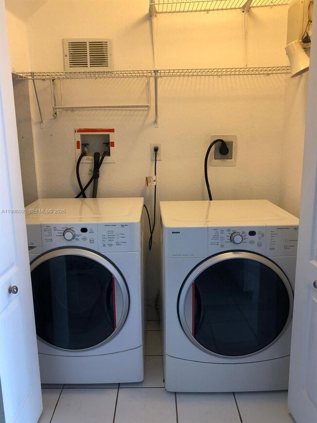 Photo - 8970 W Flagler St Unidad 206