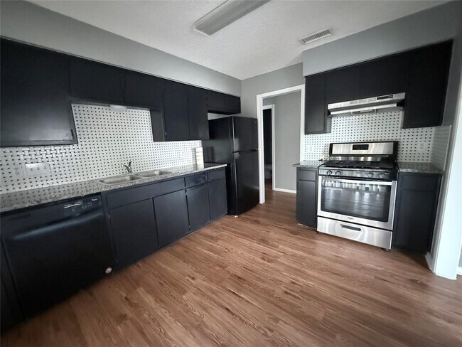 Photo - 919 Woodlief Trail