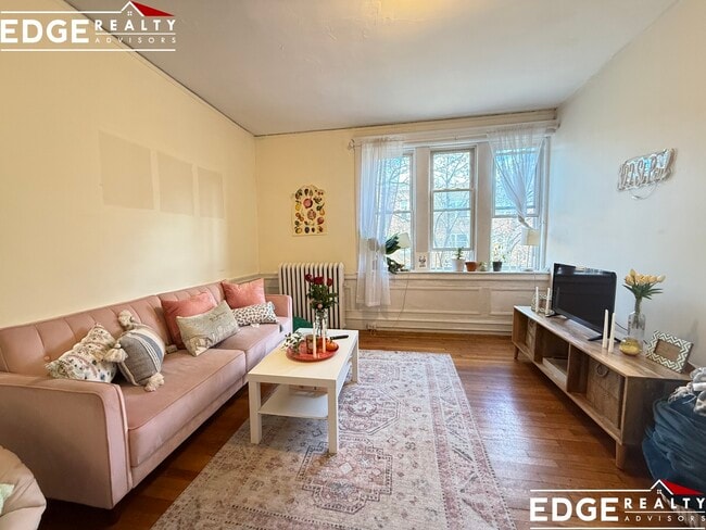 Photo - 338 Saint Paul St Unit 3