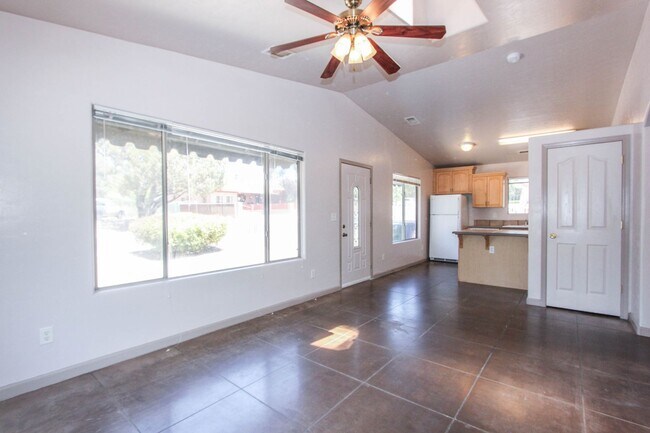 Photo - 202 Robinson Dr Unidad #1