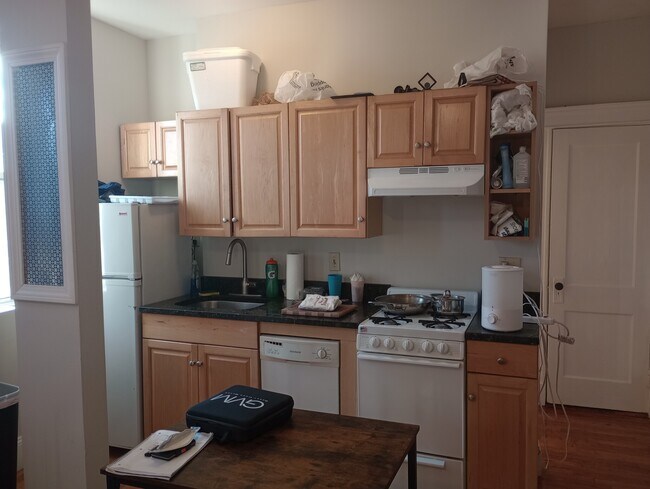 Building Photo - 1179 Commonwealth Ave Unit #6