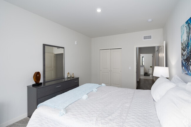 2BR, 2BA - 1269SF