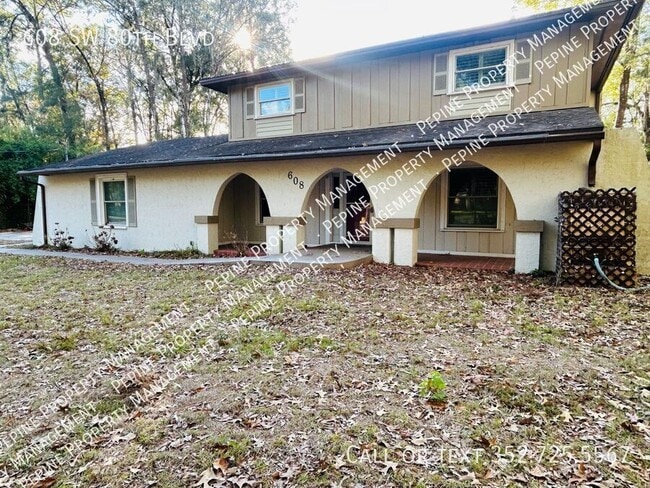 Photo - 608 SW 80th Blvd