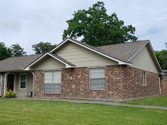 Photo - 3807 Quiet Pl Dr