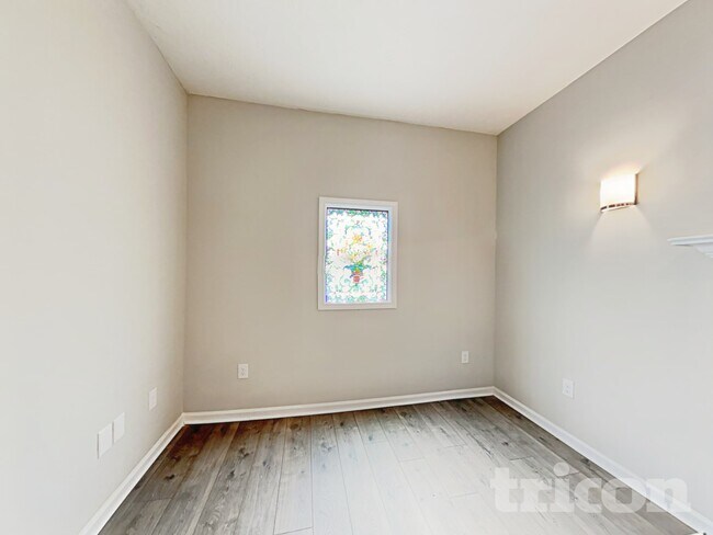 Photo - 295 Wisteria Blvd