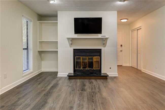 Photo - 308 Wynnes Ridge Cir SE