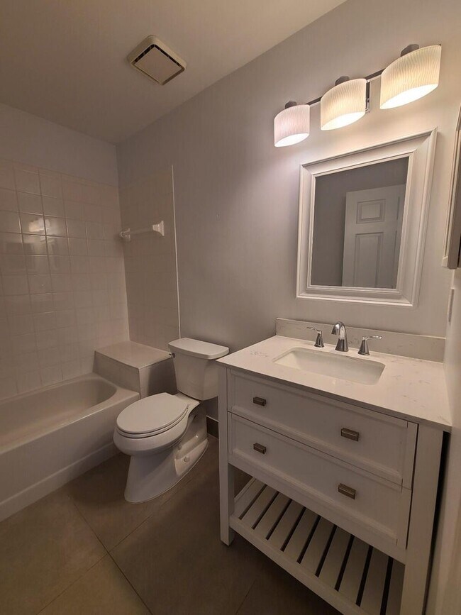 Photo - 3190 Leewood Ter Unidad L203