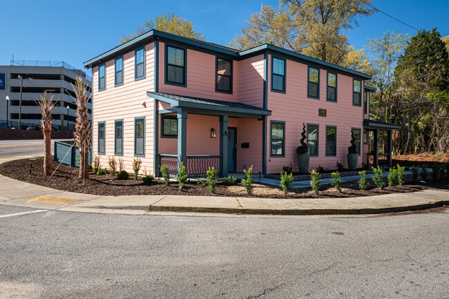 Photo - 2518 Laurel St