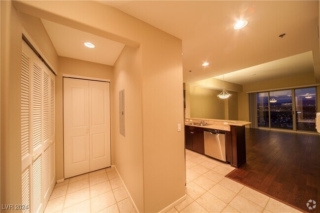 Building Photo - 8255 S Las Vegas Blvd Unit 1104 Rental