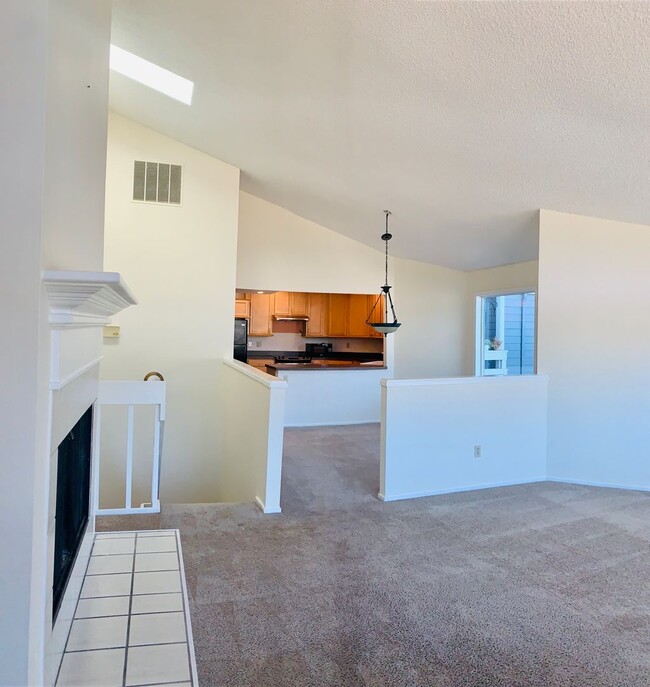 Photo - 635 SE Linn St