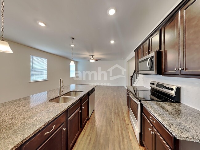 Photo - 455 Summit View Ct