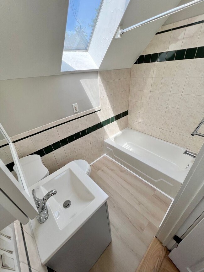 Photo - NEWLY RENOVATED PENTHOUSE UNIT