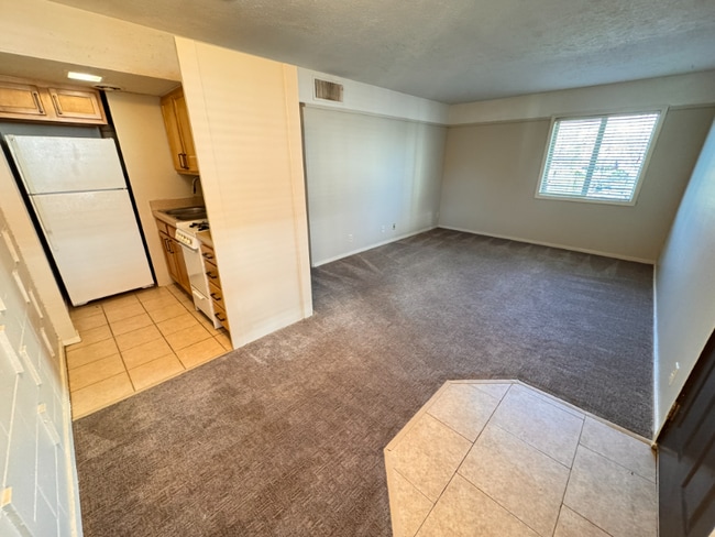 Photo - 1425 G St Unidad 6