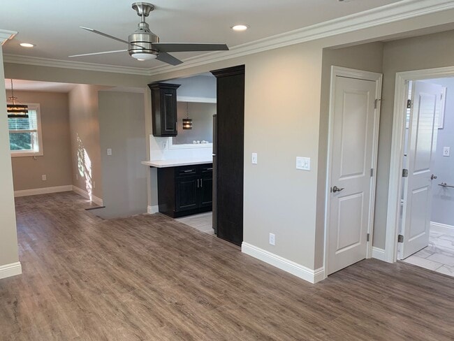 Photo - Fully Updated Spacious Studio Above Garages in Pasadena! Unit 1622