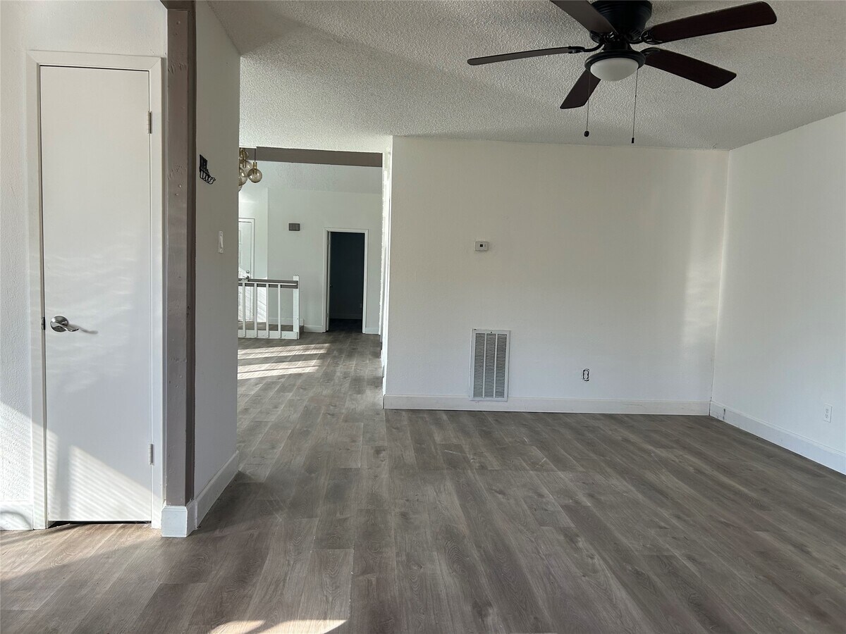 Photo - 6119 Dryad Dr