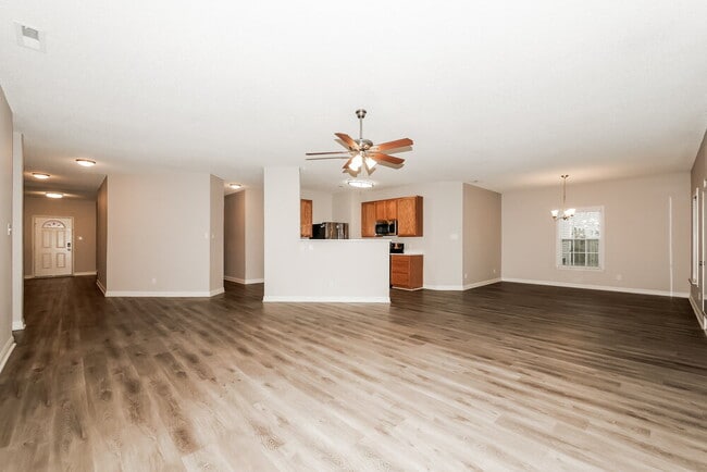 Photo - 709 Timeless Run