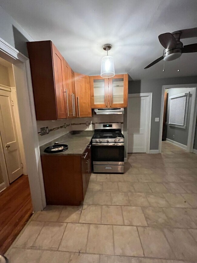 Photo - 10 Ashland St