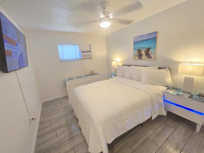 Building Photo - 2208 Irene St