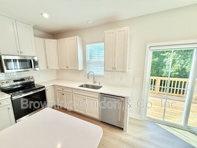 Photo - 813 Rivergate Pkwy