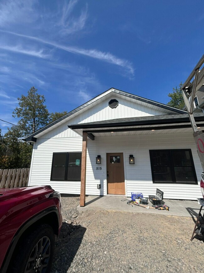 Building Photo - 515 Harrison Ave Rental
