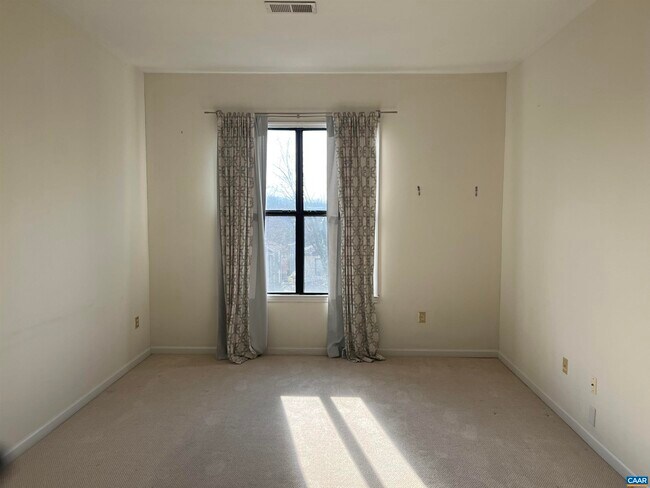 Photo - 760 Walker Square Unidad 4b