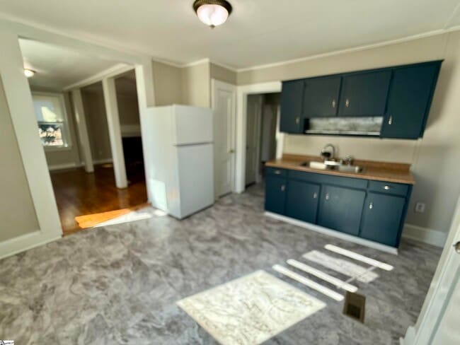 Photo - 801 Perry Rd