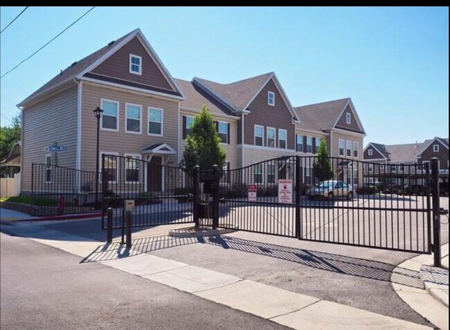 Photo - 181 W Carrick Dr