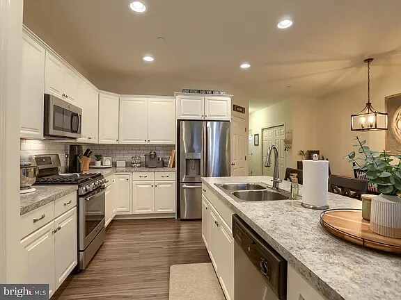 Photo - 1730 Fairbank Ln