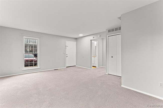 Photo - 3374 Burbank Dr Unidad 349