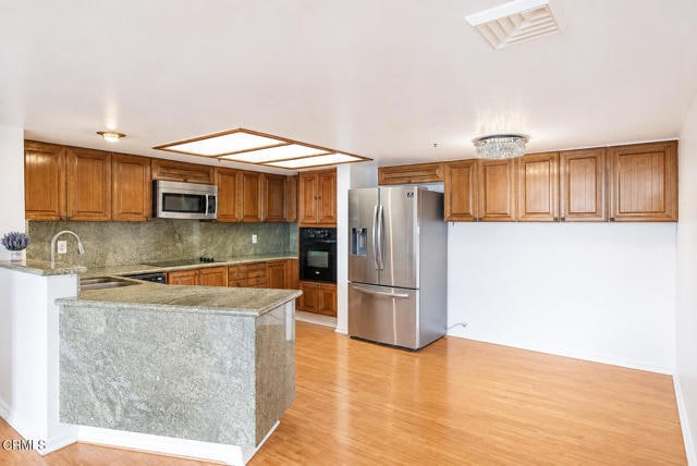 345 Pioneer Dr Unit 902
