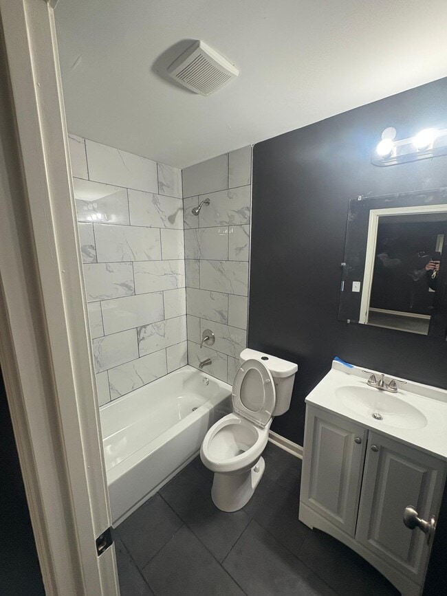 Photo - 1009 Cella St