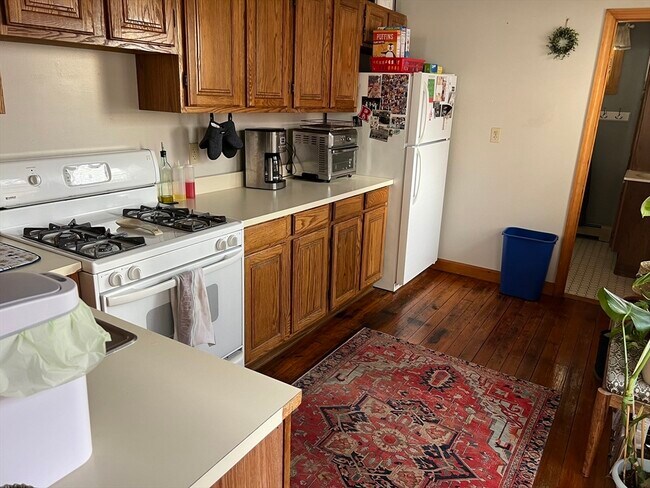 Photo - 109 Bartlett St Unit 2