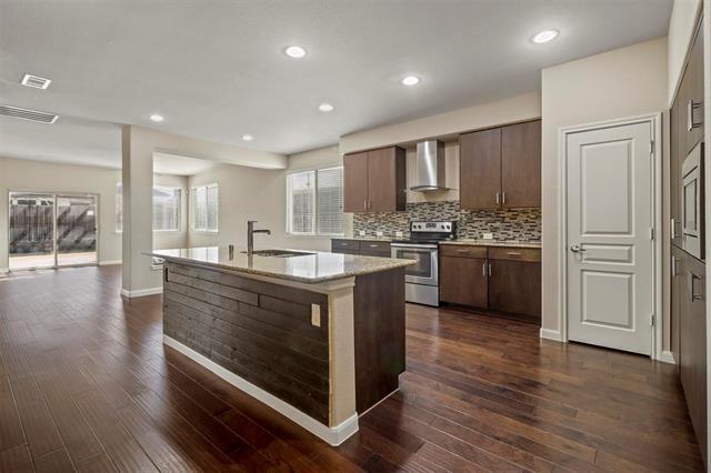 Building Photo - 4082 Serene Dr