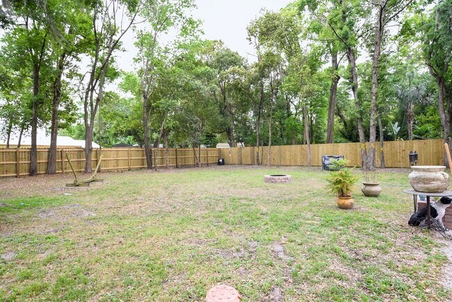 Photo - 2220 Corrine Dr