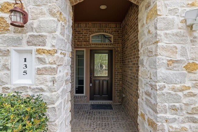 Photo - 135 Deerfield Meadow Dr