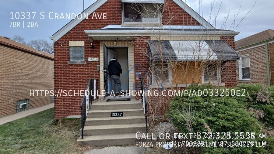 Photo - 10337 S Crandon Ave