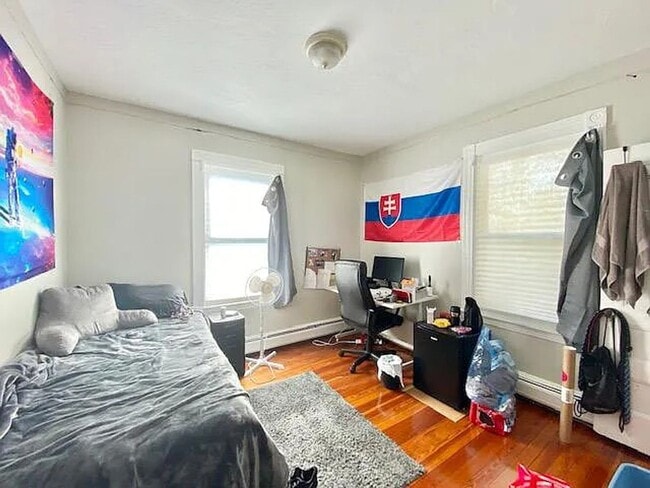 Photo - NO BROKER FEE ~ SPACIOUS MISSION HILL 3 BED AVAILABLE 9/1