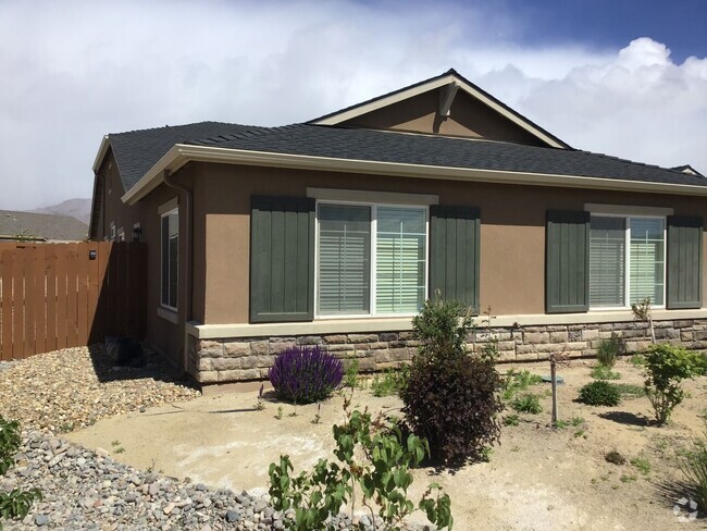 Building Photo - <b>Beautiful 1 Bedroom 1 Bath Home With Al...
