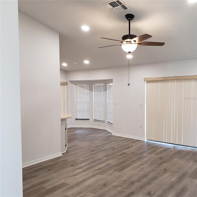 Photo - 4373 Quintara St