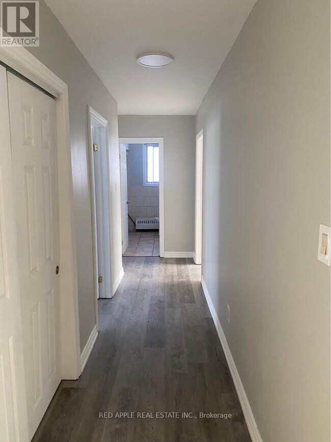 Photo - 211 Milvan Dr