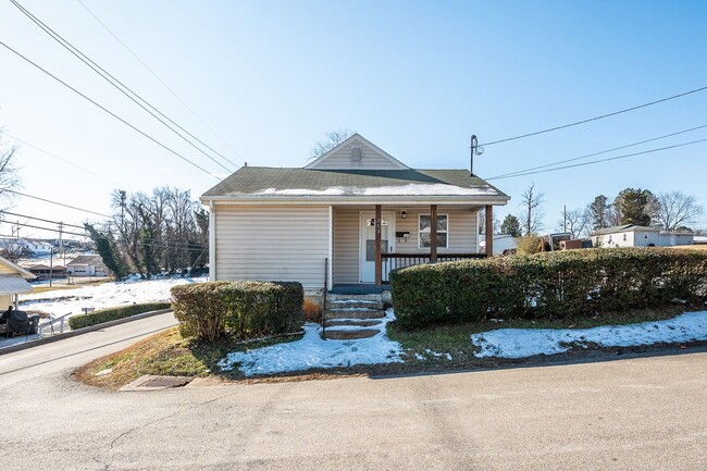 3 Bedroom Home in Lynchburg - 3 Bedroom Home in Lynchburg