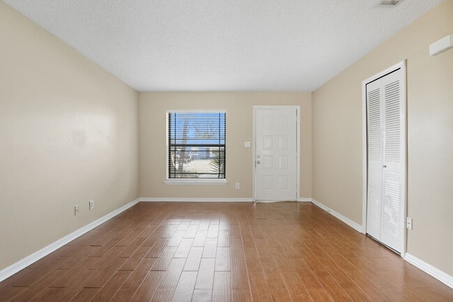 Photo - 843 Georgia Ave