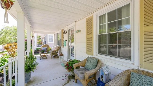 Photo - 110 N Pembroke Ave